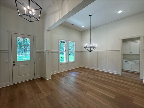 4th image of 12402 Lee Road 72