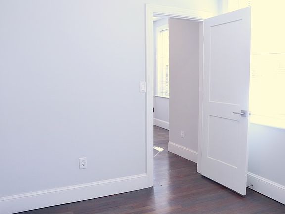 4th image of 56 Queensberry St APT 6