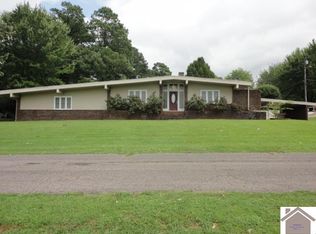 200 Forest Cir, Mayfield, KY 42066