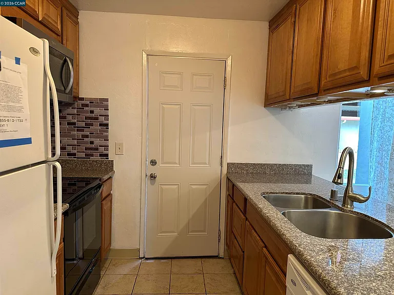 89 Villa Cir — Photo 6