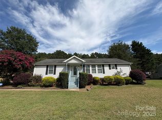 123 Castle Ct, Kings Mountain, NC 28086