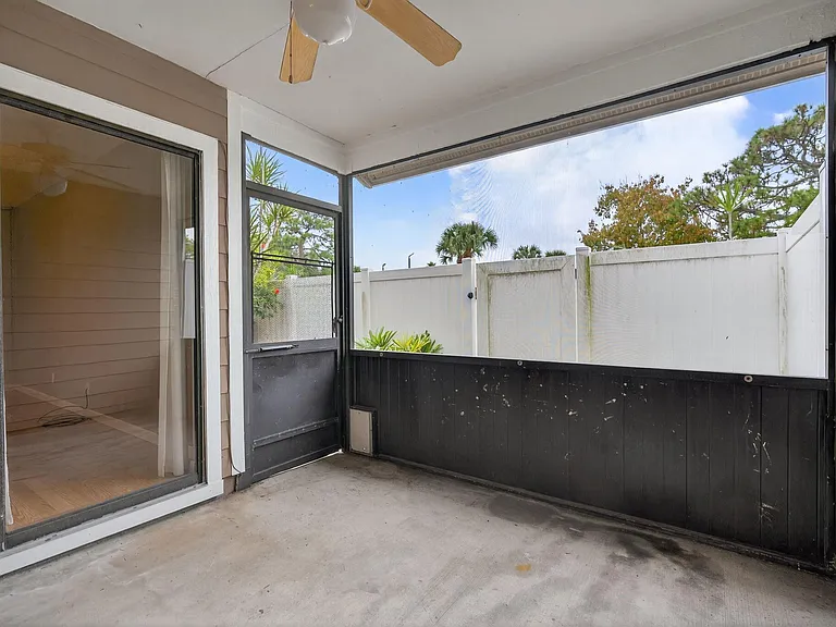 707 Stonewood Ct #19C — Photo 23