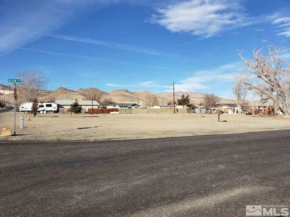 522 Mason Ave, Yerington, NV 89447