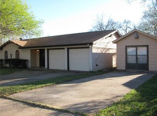 472 Wicker Way, Burleson, TX 76028