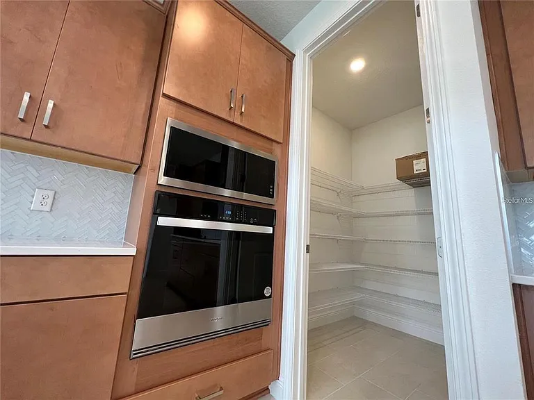 19141 Planetree St — Photo 14