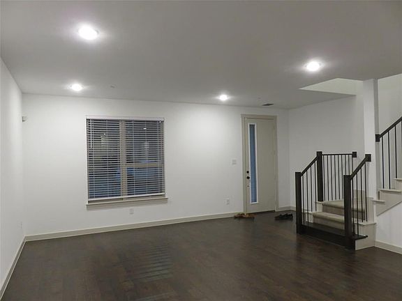5th image of 1500 Navasota Trl
