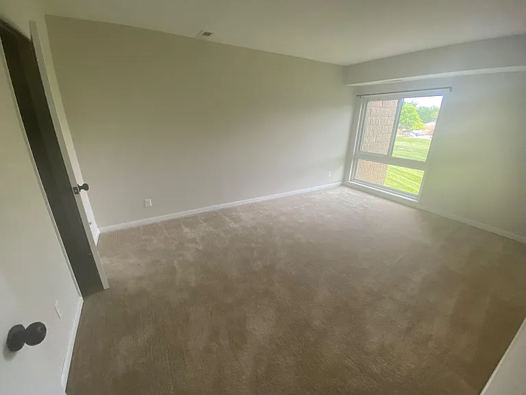6087 Majors Ln #6 — Photo 11