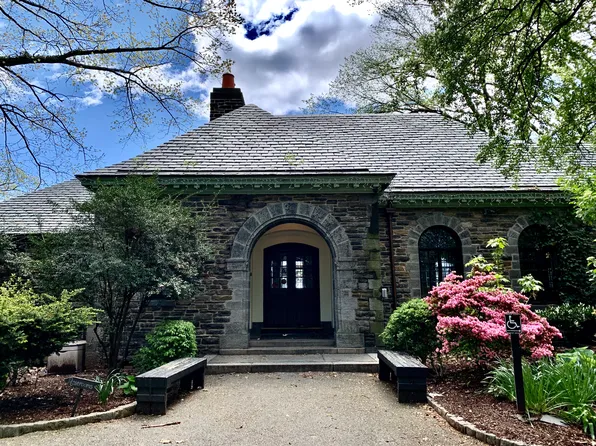 8 Magaw Place image 11 of 14