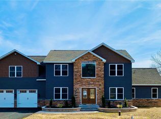 604 Cold Springs Ln, East Stroudsburg, PA 18302