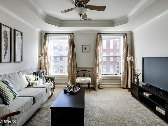 3rd image of 208 E Lafayette Ave