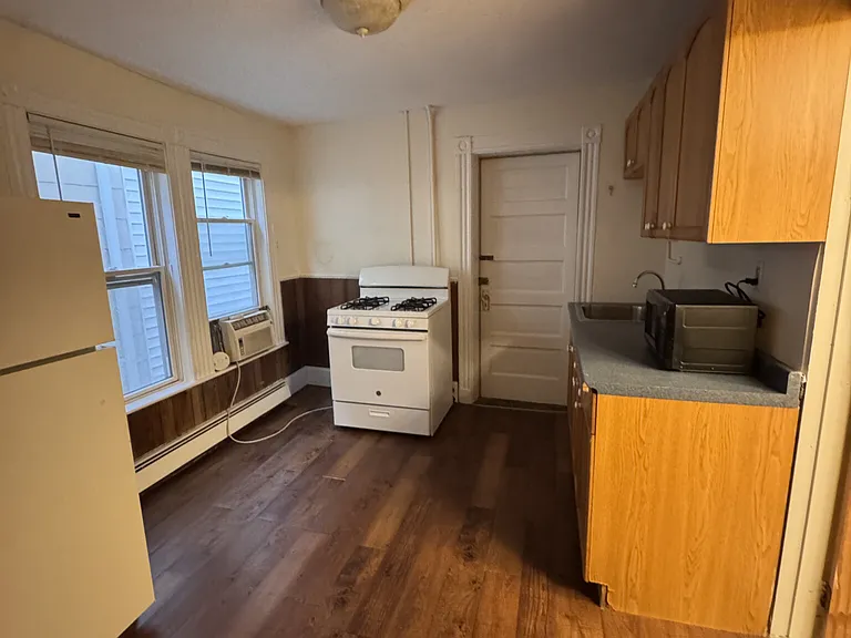 86 Prentiss St — Photo 13