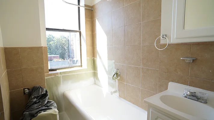 Rented by Karten & Lowe New York Real Estate LLC | media 4