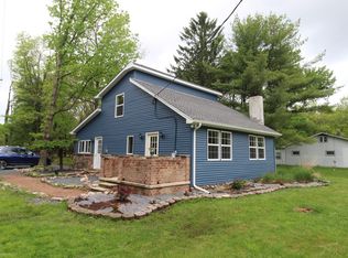 14 Twin Lake Rd, Albrightsville, PA 18210