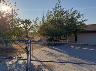 9364 Bella Vista Rd, Apple Valley, CA 92308