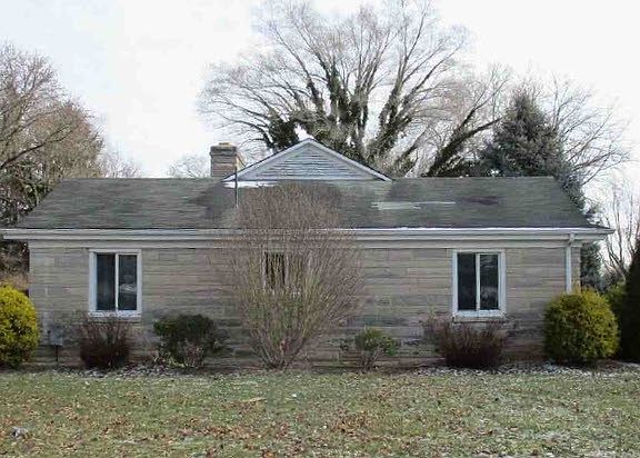 3rd image of 130 W Fairview St