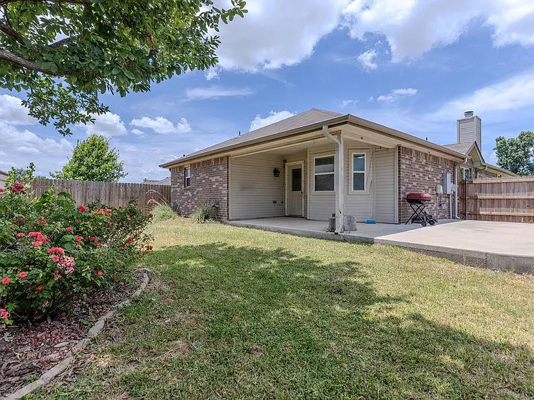 4703 Stonehaven Dr — Photo 34