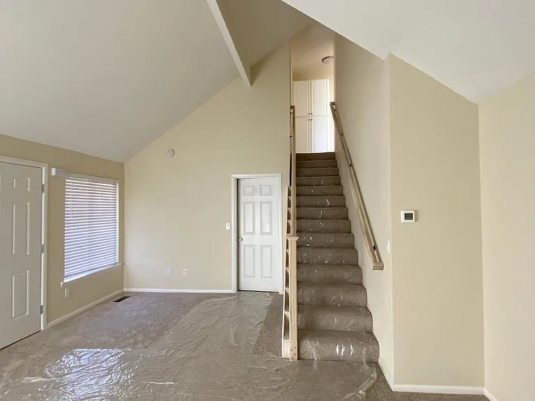 3916 Pheasant Dr — Photo 5