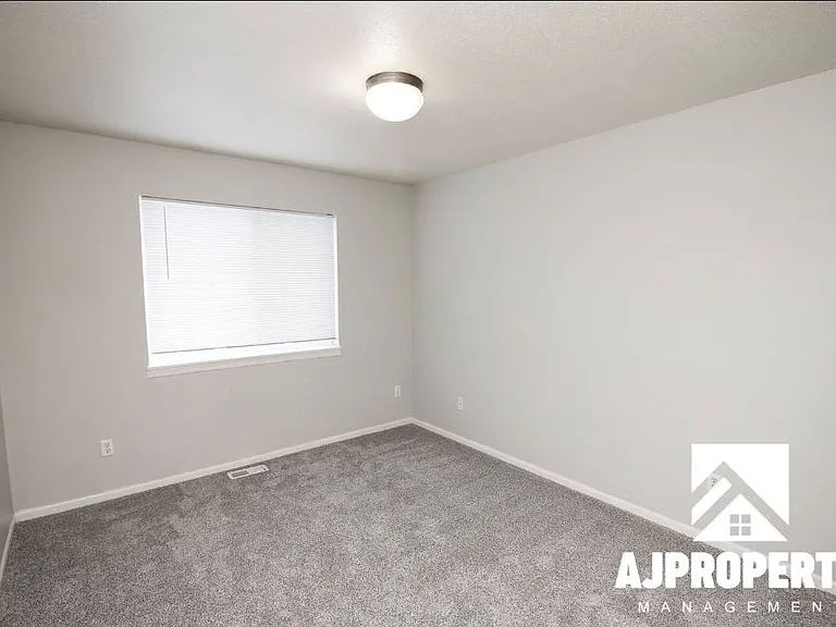 4907 S Tennis Ln — Photo 7