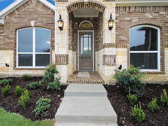 2nd image of 557 Southwestern Dr