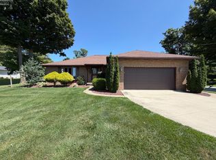 1156 Peru Hollow Rd, Norwalk, OH 44857