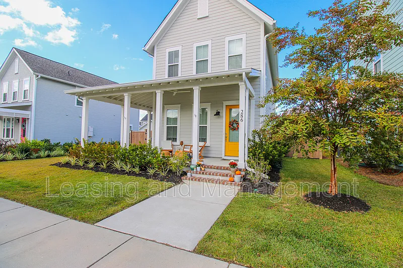 Building Photo - 286 Great Lawn Dr