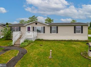 506 Caravelle Ln, Reading, PA 19606