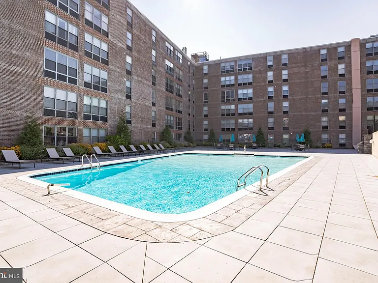 6100 Henry Ave #5B — Photo 27