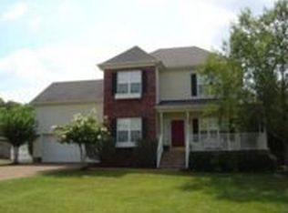 2806 Iroquois Dr, Thompsons Station, TN 37179