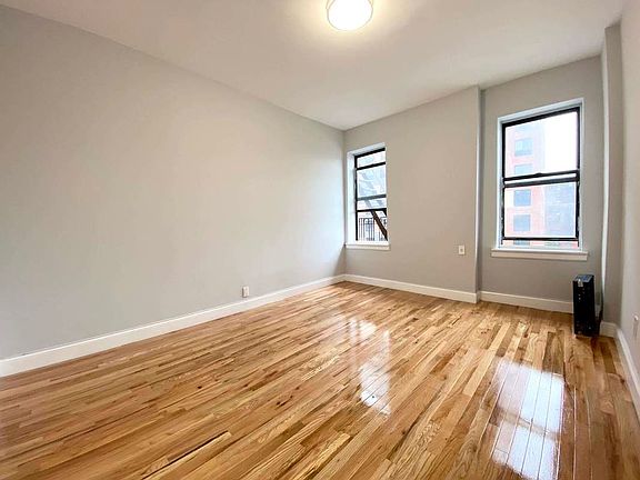 2nd image of 2592 Creston Ave APT 5