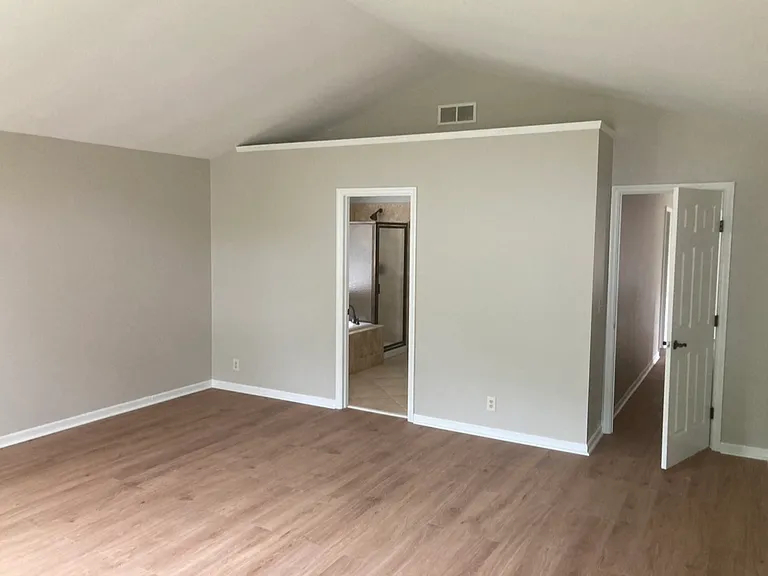 7299 Rolling Meadows Dr — Photo 13