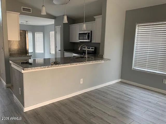 Building Photo - 6611 W Desert Hollow Dr