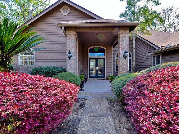 3rd image of 141 Linkside Cir