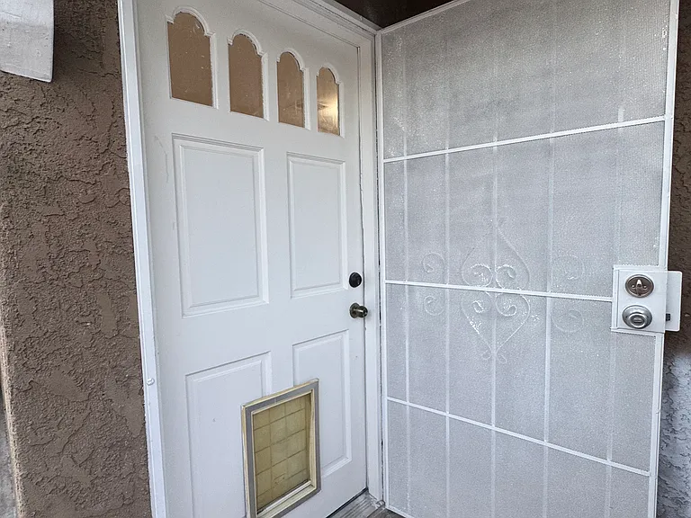 528 N Placentia Ave — Photo 26