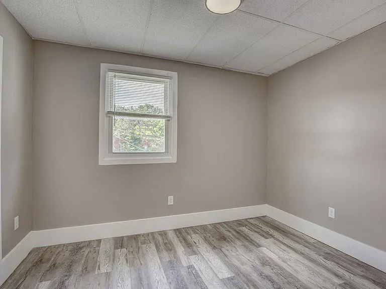 5211 Montgomery Rd #C — Photo 11