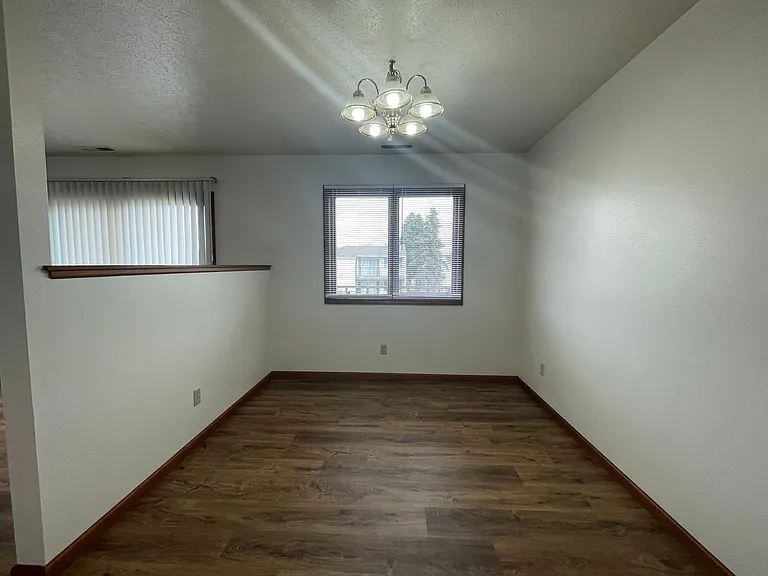211 Tanglewood Dr #C — Photo 6
