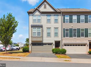 8114 Honey Bee Way, Manassas, VA 20111