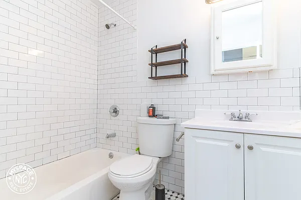 Rented by MySpaceNYC | media 6