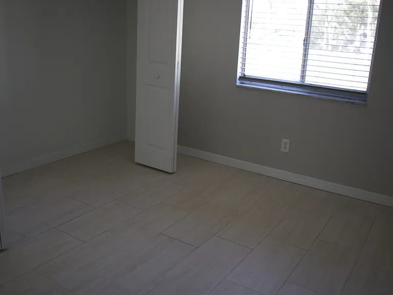 Upstairs Bedroom 2