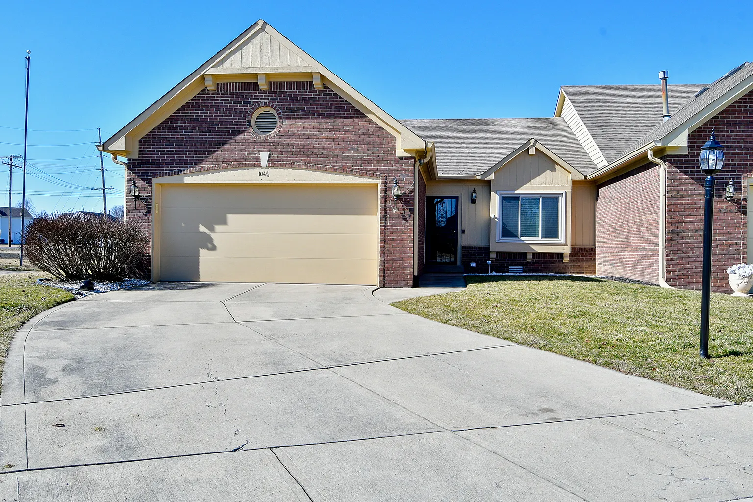 1046 Peppermill Run photo 1