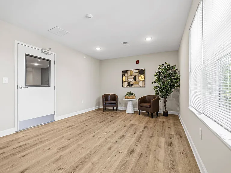 Bluebird Commons — Photo 29