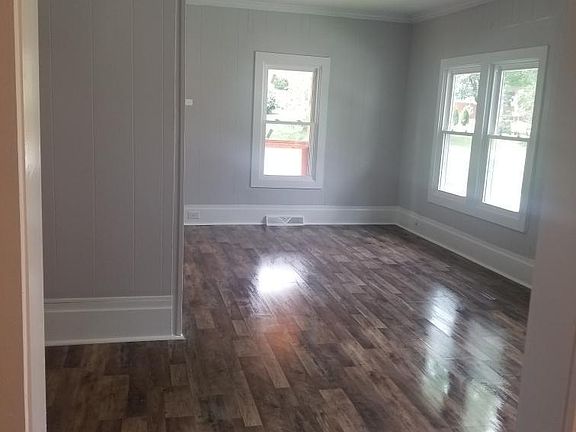 5th image of 662 Cherry St