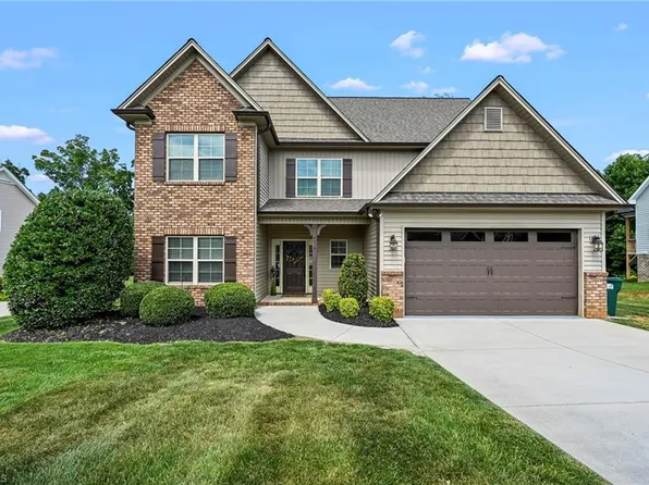 4638 Orchard Grove Dr, Clemmons, NC 27012