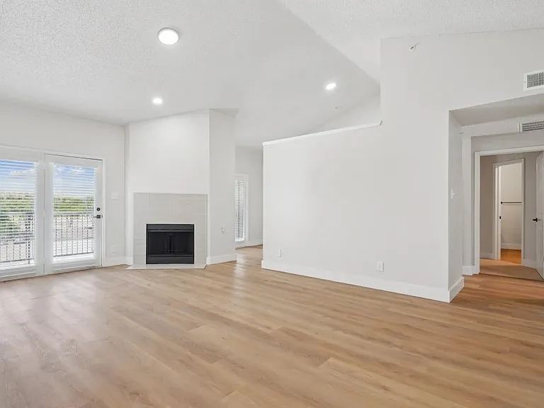18958 Dallas Pkwy #1 — Photo 5