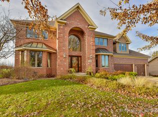 114 Grey Fox Ct, Streamwood, IL 60107