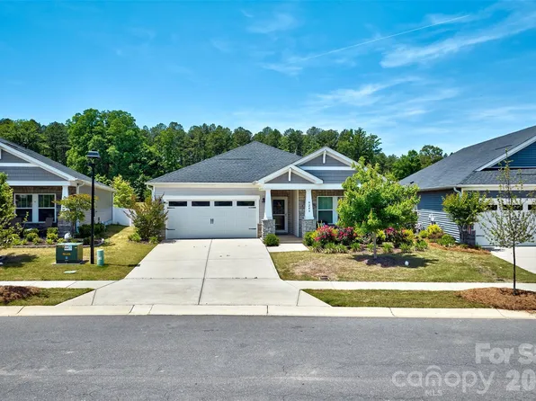 9244 Dunwich Dr, Gastonia, NC 28056