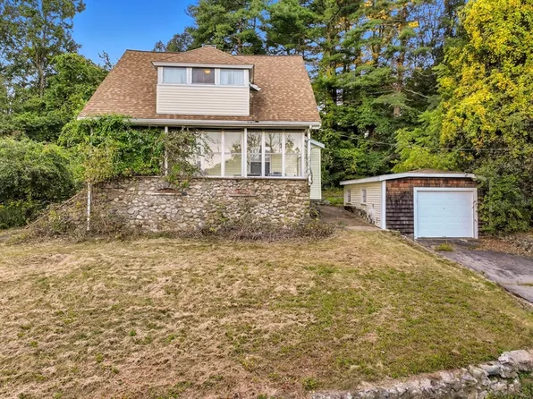 699 Morton St, Stoughton, MA 02072