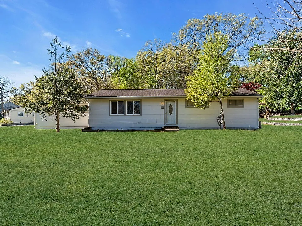 43 Redwood Pl