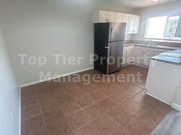 2nd image of 908 Sunshine Ave #17