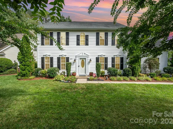 7620 Claiborne Woods Rd, Charlotte, NC 28216