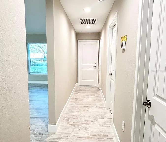 3255 Thurston Ave — Photo 10